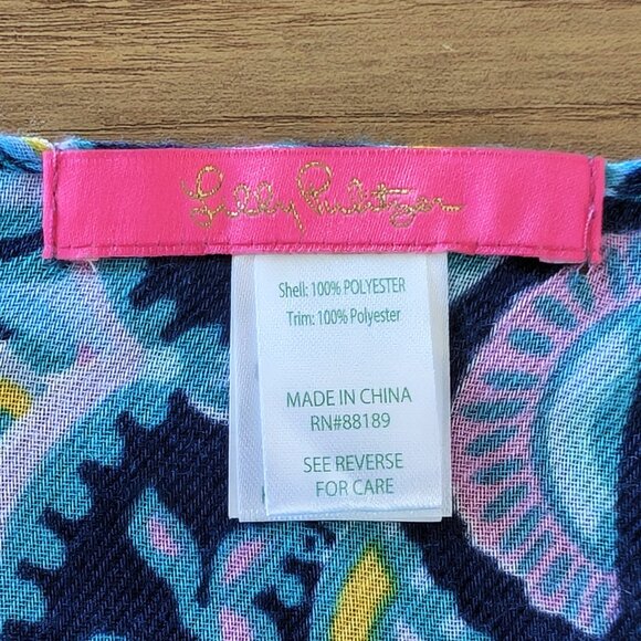 NWOT Lilly Pulitzer Scarf in She's Got Sol  print - Picture 4 of 4